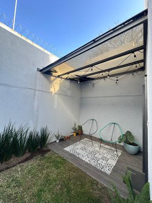 CASA REMODELADA EN RINCONADA DEL BOSQUE