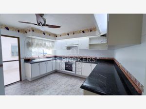 Casa en Venta en Loma Real Zapopan