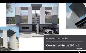 Casa en Venta en Lomas 3era Sección frente a Jardín, S.L.P.