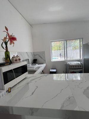 | Amplia casa en la playa, en venta. |