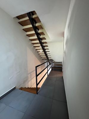 | Hermoso Townhouse amueblado, en renta. |