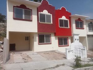 CASA EN RENTA EN FRACCIONAMIENTO COLESQUIZAN, TUXTLA GUTIERREZ