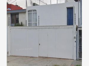 Casa en Venta en Las Aguilas Zapopan