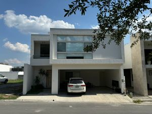 CASA EN VENTA EN MONTERREY