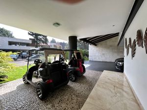 LUJO Y MODERNIDAD EN ESTA MANSIÓN, EN EL CLUB DE GOLF LOS ENCINOS, LERMA, MÉX.