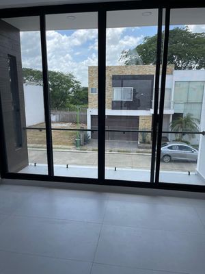 Casa en Venta en Fraccionamiento Puerta Azul, Villahermosa Tabasco.