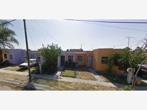 Casa en Venta en Hacienda Santa Fe Tlajomulco de Zúñiga