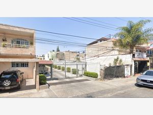 Casa en Venta en Jardines El Sauz Guadalajara