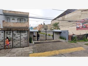 Casa en Venta en Jardines El Sauz Guadalajara