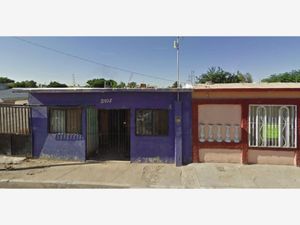 Casa en Venta en Lucio Cabañas Juárez