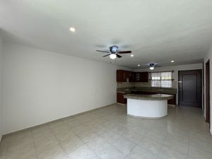 Casa en venta remodelada en Montebello