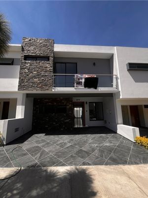 Casa en La Cima, excelente precio!