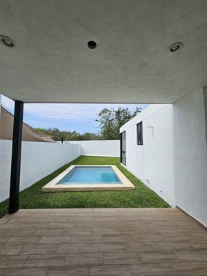 CASA DE UNA PLANTA / PRIVADA RESIDENCIAL