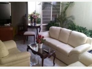 Casa en Venta en Insurgentes 1a Secc Guadalajara