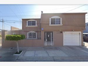 Casa en Venta en Playas de Tijuana Sección Jardines del Sol Tijuana