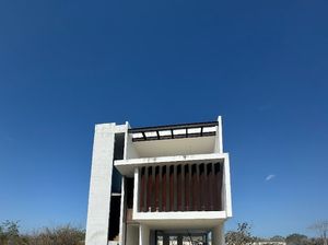 CASA EN VENTA PARA FINALIZAR PROYECTO EN KOMCHEN,