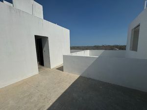 CASA EN VENTA PARA FINALIZAR PROYECTO EN KOMCHEN,