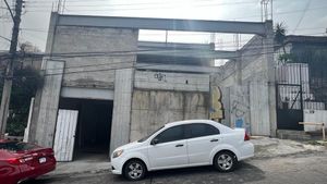 Edificio en Venta en Arboledas, Estado de México