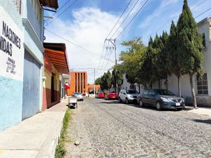 !Baja de precio! Casa para remodelar en Col Paraísos del Colli