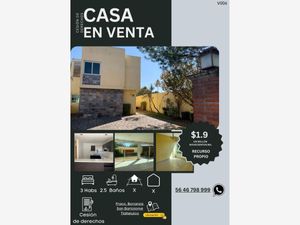 Casa en Venta en San Bartolome Tlaltelulco Metepec