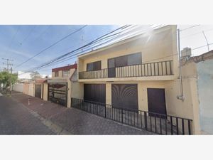 Casa en Venta en Jardines Del Valle Zapopan