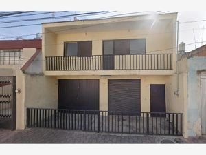 Casa en Venta en Jardines Del Valle Zapopan