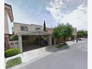 Casa en Venta en Bosques de las Cumbres Monterrey