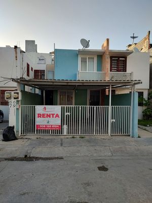 CASA EN RENTA EN BUENAVISTA, CIUDAD DEL CARMEN CAMPECHE