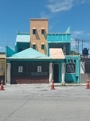 CASA EN  RENTA EN AV. CONTADORES, CIUDAD DEL CARMEN , CAMPECHE.