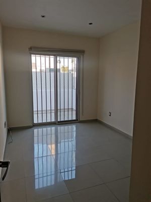 CASA EN REAL DE VALDEPEÑAS EN VENTA