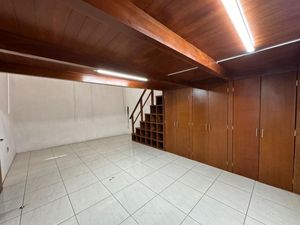 Casa Amplia más Sótano adaptado en Villas de Guadalupe