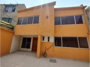 Casa en Venta en Jardines de Morelos Sección Bosques Ecatepec de Morelos