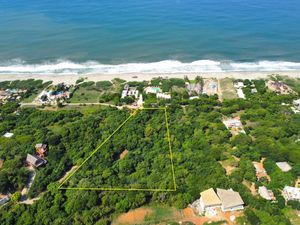 Terrenos en la Barra de Colotepec, a una cuadra del mar