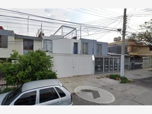 Casa en Venta en Las Aguilas Zapopan