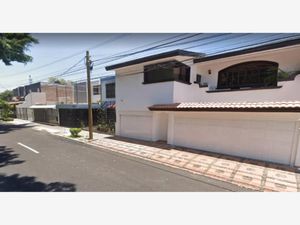 Casa en Venta en Las Aguilas Zapopan