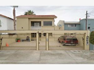 Casa en Venta en Playas de Tijuana Sección Costa de Oro Tijuana