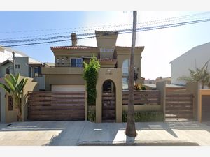 Casa en Venta en Playas de Tijuana Sección Costa de Oro Tijuana