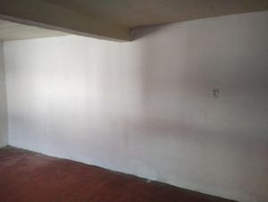 VENTA DE TERRENO CON CONSTRUCCIÓN EN TOLUCA....