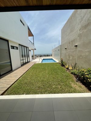 Casa en renta en Campeche en Privada Residencial La Eminencia