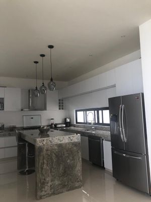 Casa en renta en Campeche en Privada Residencial La Eminencia