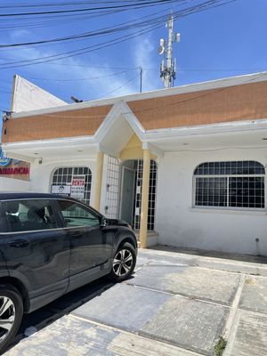 Local comercial oficinas en renta en Campeche área de ah kim pech