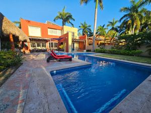 Villa Pacifica en canal Nuevo Vallarta en venta