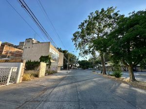 Terreno Unico en Jardines del Bosque, a 5 Minutos de Expo Guadalajara