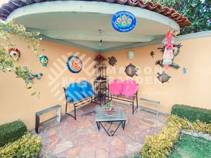 Casa en Venta en Loma de Valle Escondido con alberca