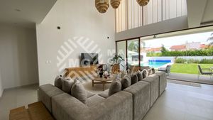 Casa amueblada en Venta en Lomas de Cocoyoc, con diseño vanguardista