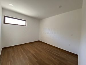 Departamento en Venta en Real Antigua, nuevo y con cuatro recámaras.