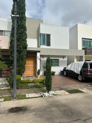 CASA EN VENTA EN VALLE ESMERALDA