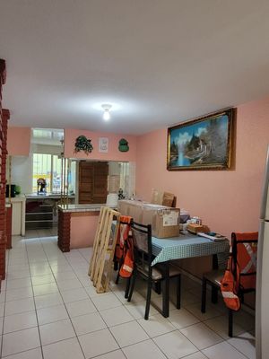 VENTA! SUPER CASA COMERCIAL SOBRE SEGUNDO ANILLO, FRENTE AL CEDAZO