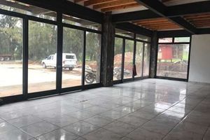 RENTA DE LOCAL COMERCIAL EN VALLE DE BRAVO