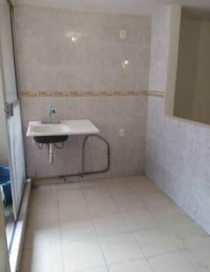 Se vende departamento a media calle metrobus línea 5